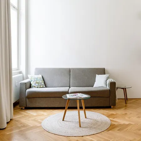 Apartment Brno شقة *
