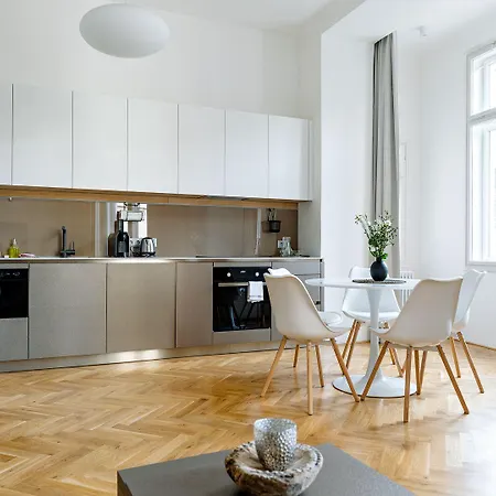 Apartment Brno شقة *